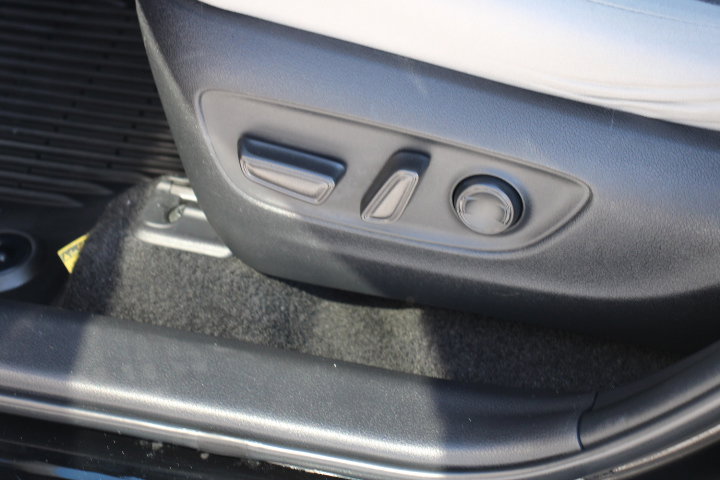 Certified 2022 Toyota RAV4 XLE image 12