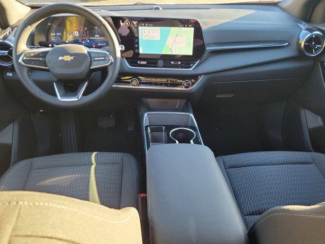 Used 2025 Chevrolet Equinox LT w/ Safety and Technology Package image 11