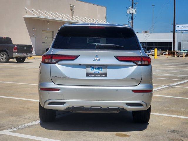 Used 2023 Mitsubishi Outlander SEL FWD image 6