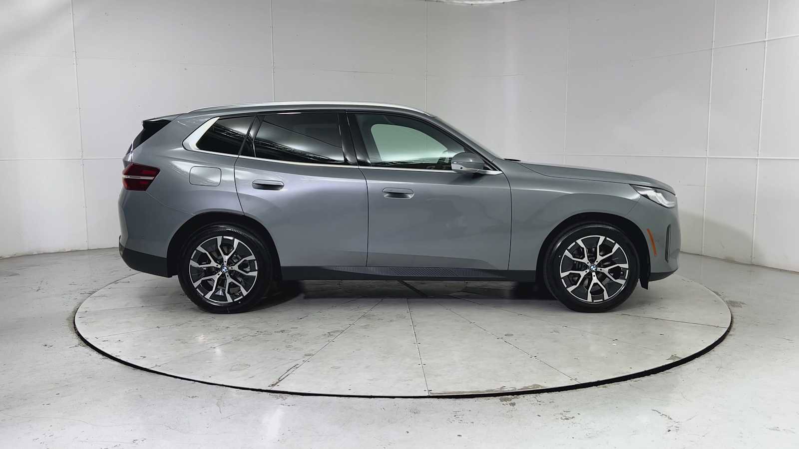 New 2026 BMW X3 xDrive30 w/ Premium Package image 9