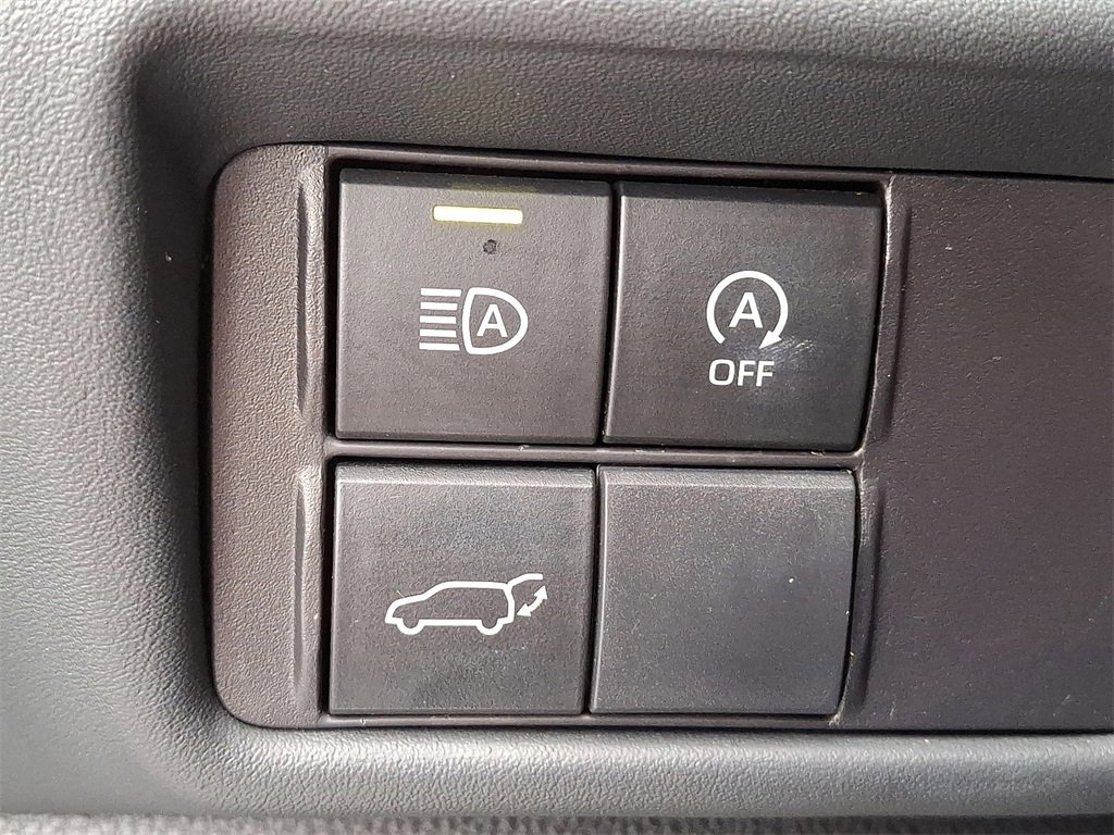 Used 2023 Toyota Highlander XSE image 28