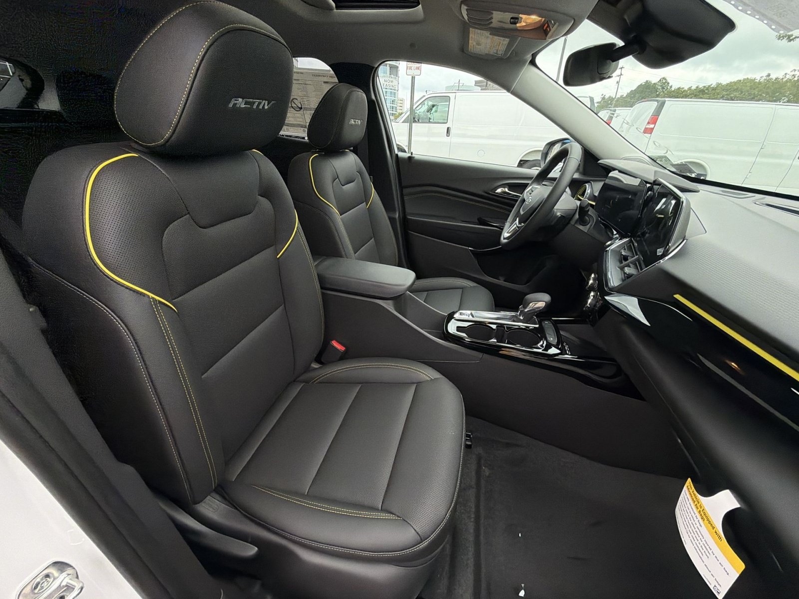 New 2026 Chevrolet Trax ACTIV w/ Sunroof Package FWD image 27