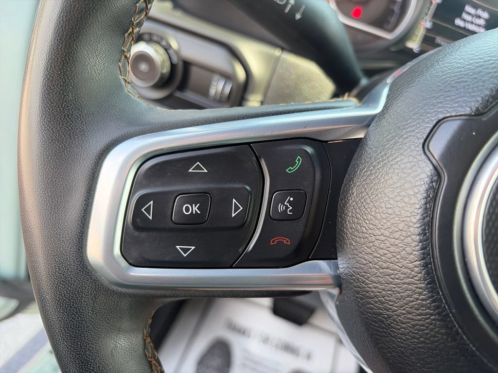 Used 2024 Jeep Wrangler Unlimited Sahara w/ Technology Group AWD/4WD image 37