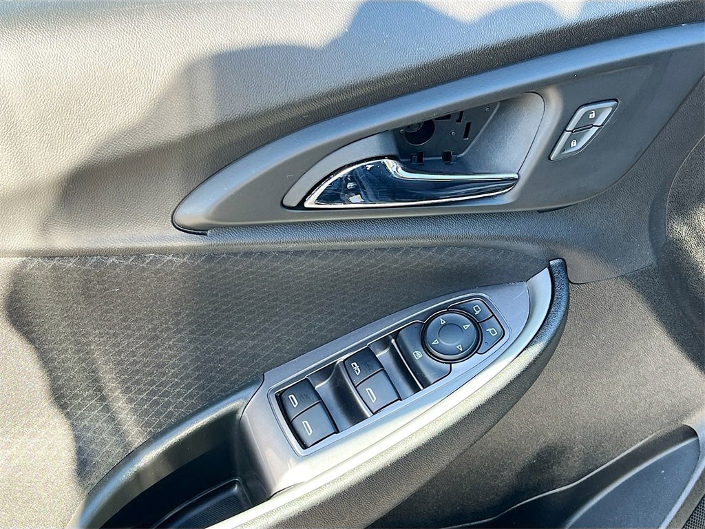 Used 2023 Chevrolet Malibu LT image 16