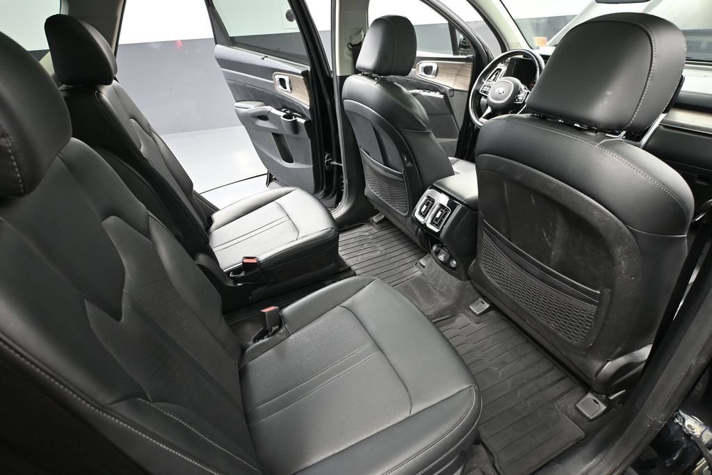 Used 2021 Kia Sorento EX AWD/4WD image 47