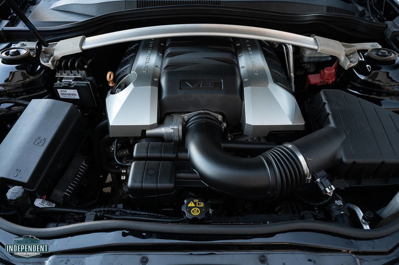 Used 2011 Chevrolet Camaro SS w/ RS Package image 9