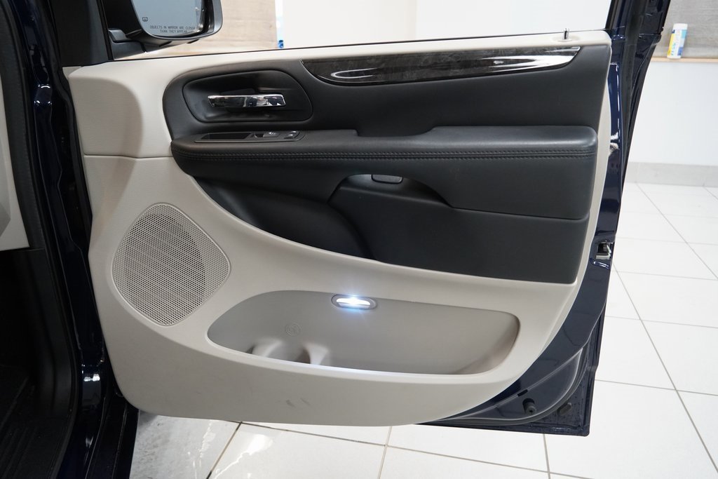 Used 2016 Dodge Grand Caravan SE w/ Quick Order Package 29E SE image 27