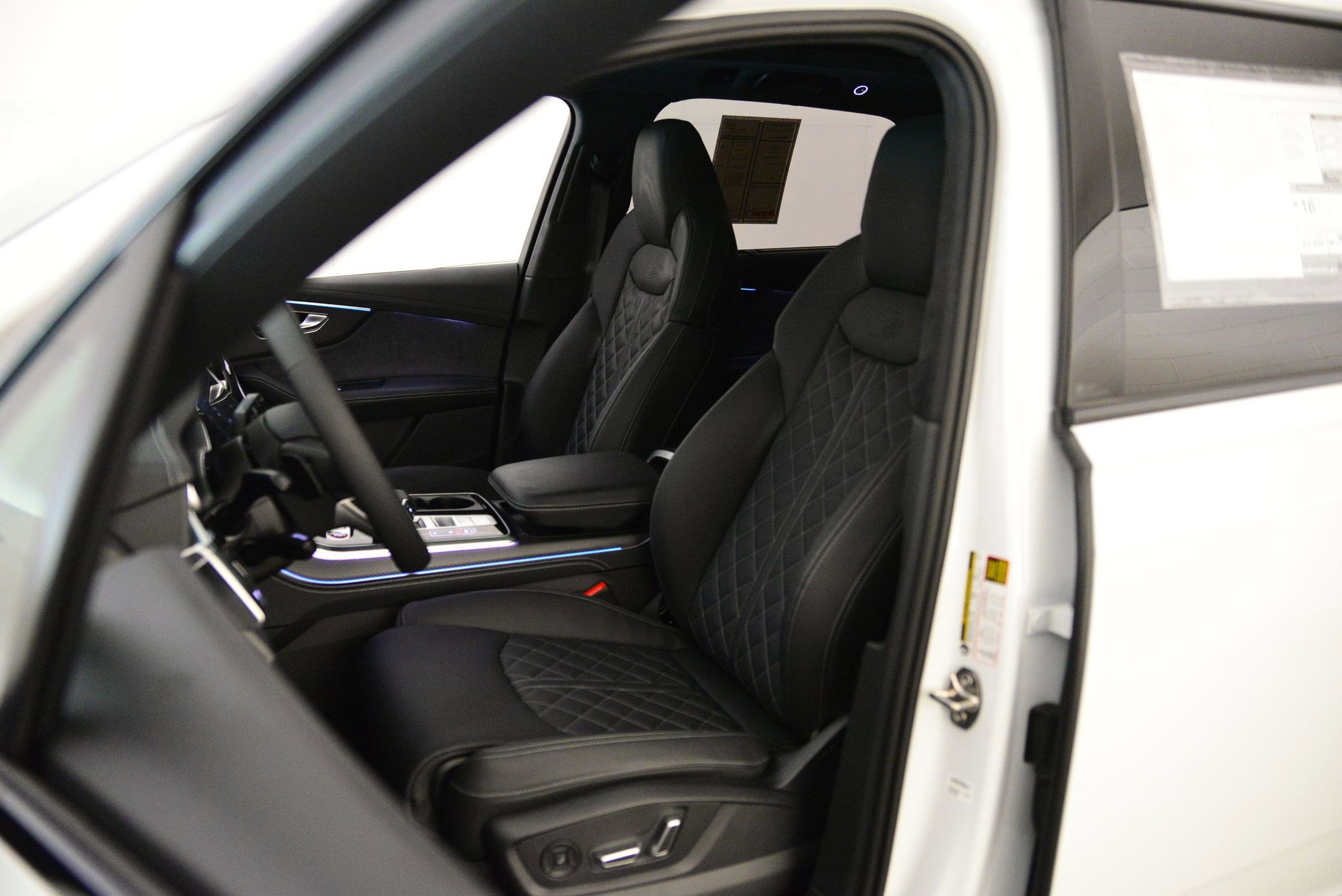 New 2026 Audi SQ7 Prestige image 4