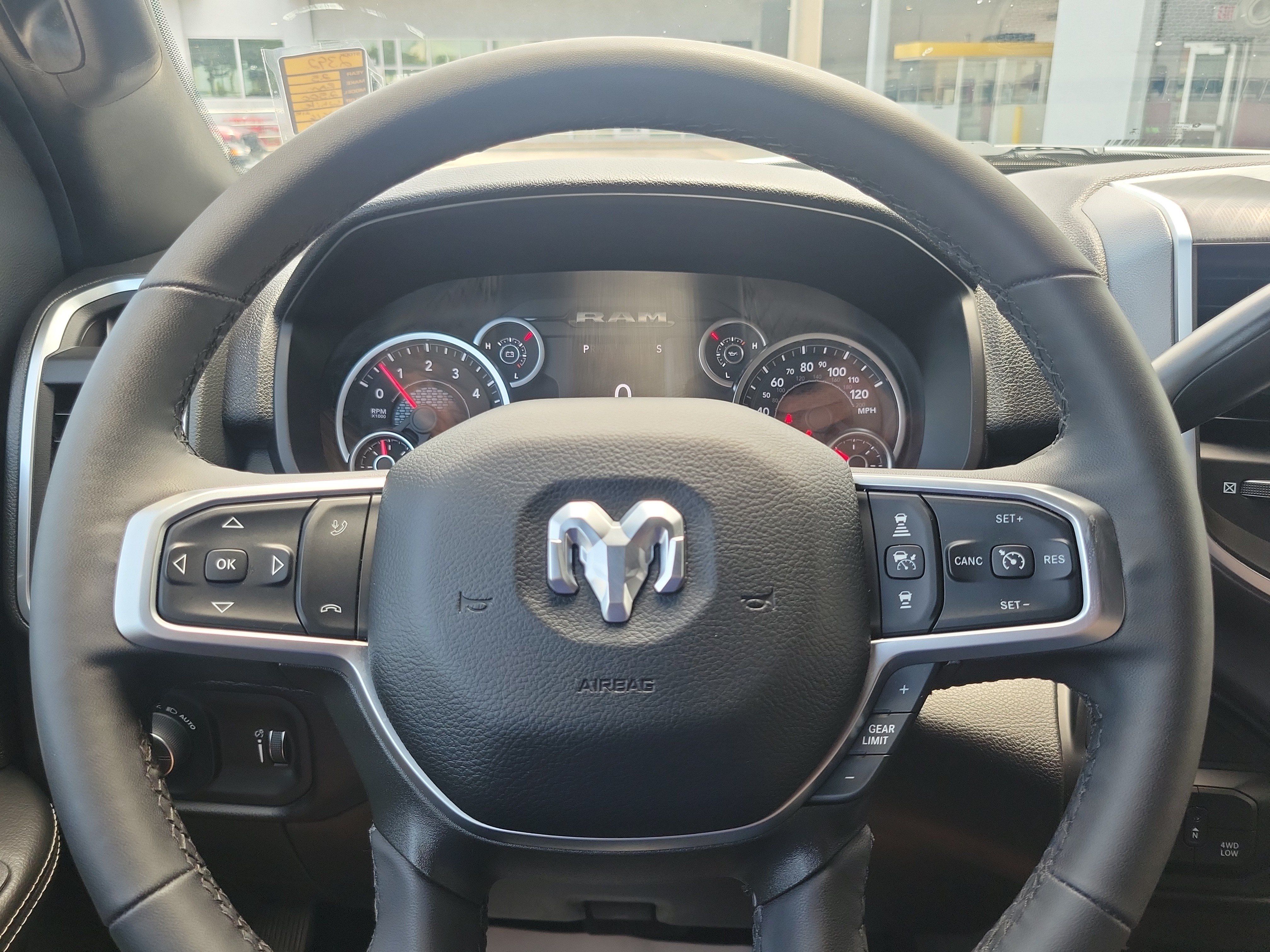 Used 2025 RAM 2500 Big Horn AWD/4WD image 16