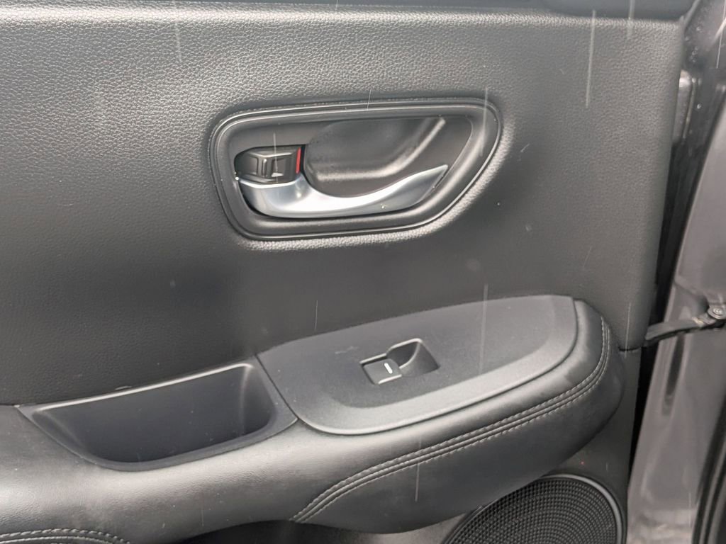 Used 2025 Honda HR-V LX image 26