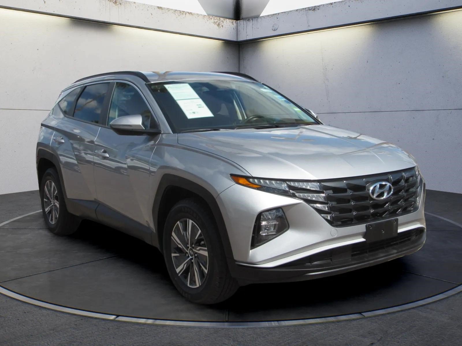 Used 2023 Hyundai Tucson Blue AWD/4WD image 2