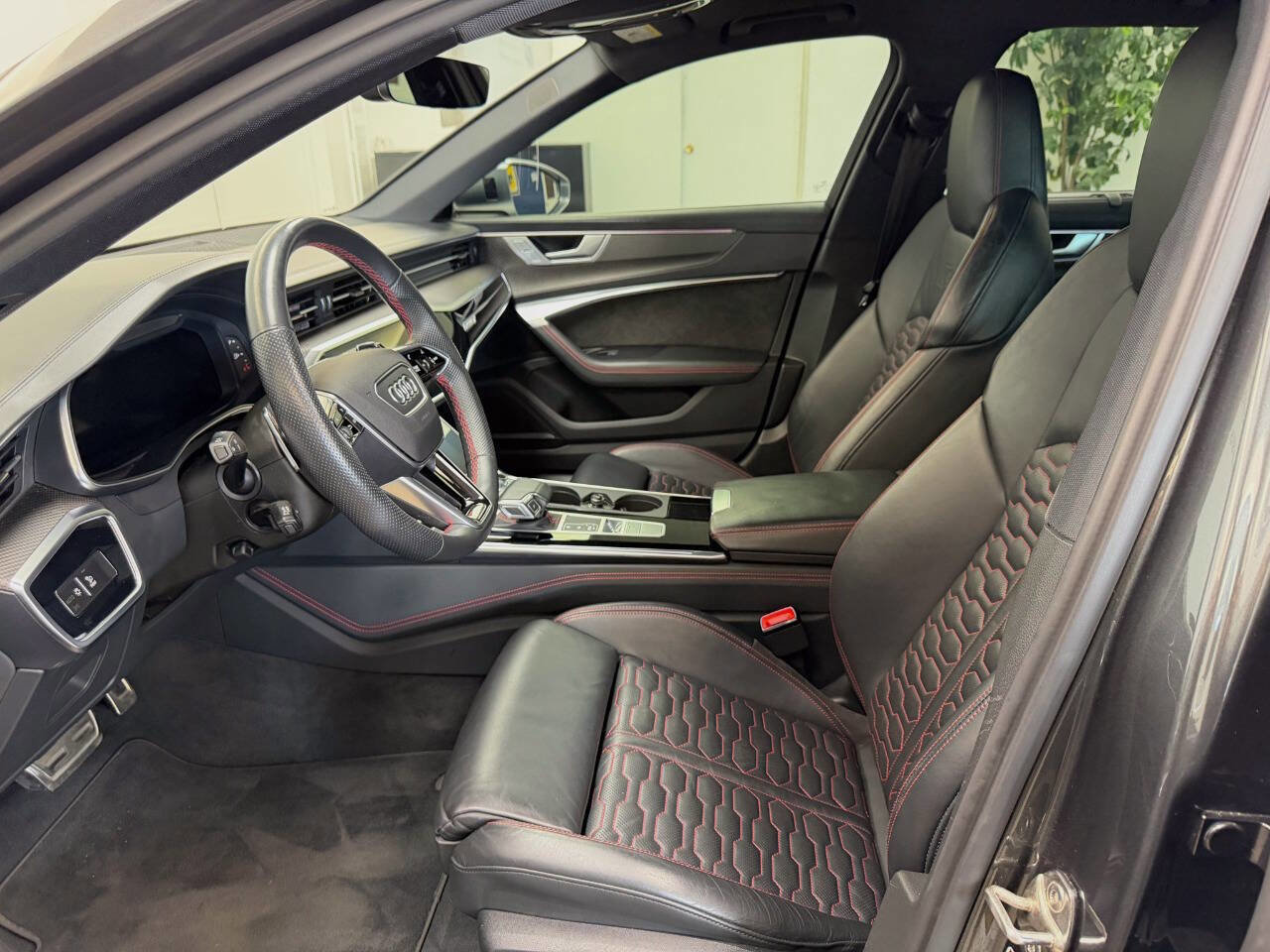 Used 2021 Audi RS 6 image 41