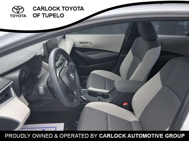 Used 2025 Toyota Corolla LE FWD image 11