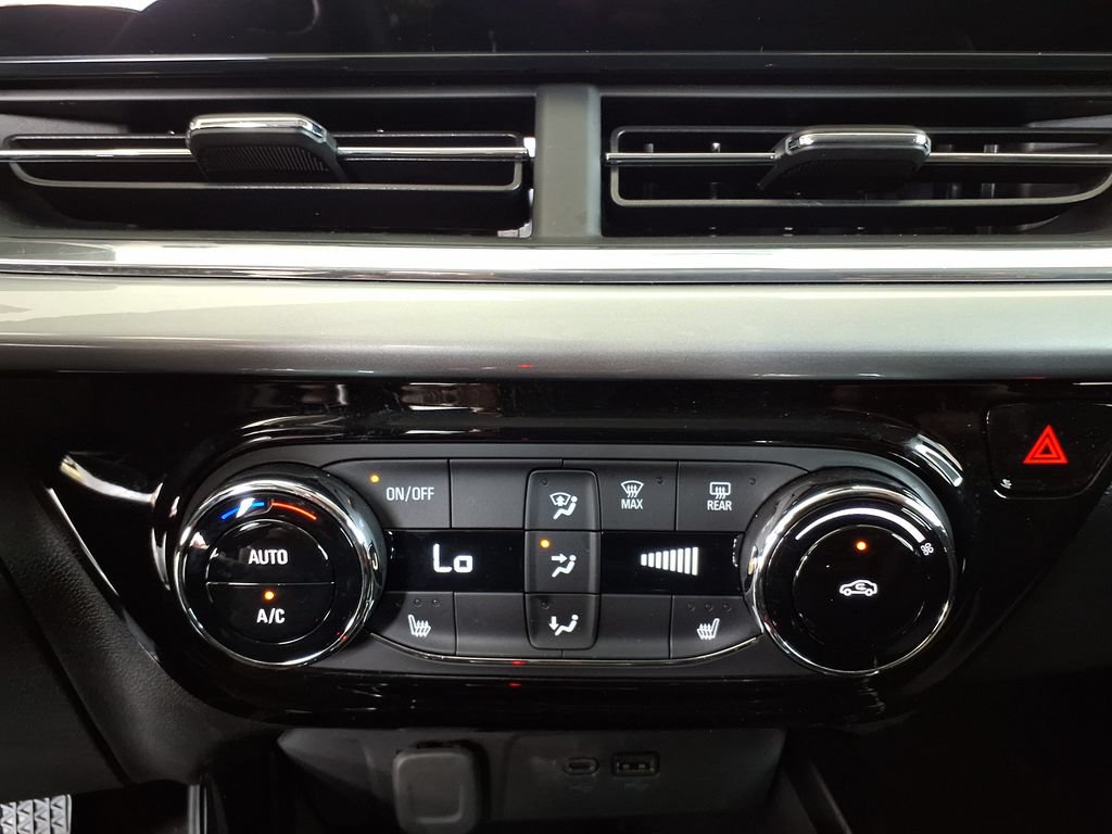 Used 2026 Chevrolet Trax LT w/ Driver Confidence Package FWD image 29