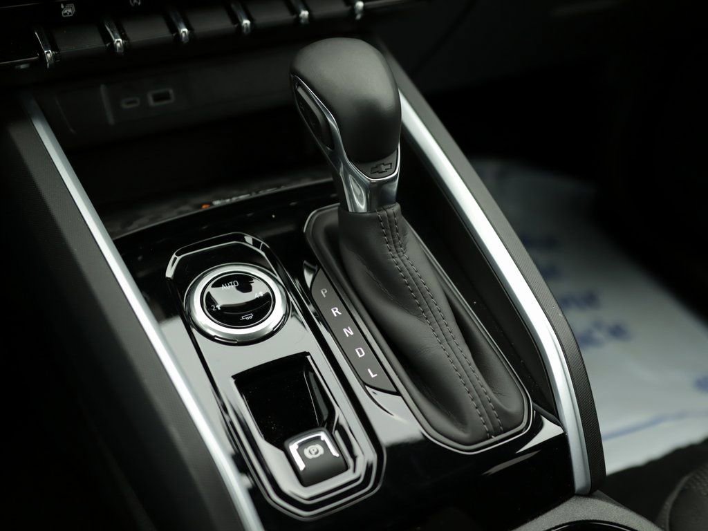 Used 2024 Chevrolet Colorado LT w/ LT Convenience Package II image 21