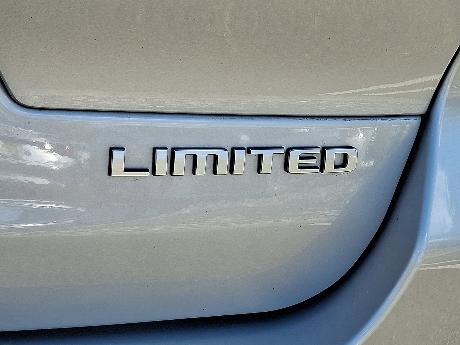 Used 2025 Jeep Grand Cherokee L Limited AWD/4WD image 32