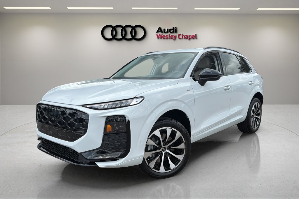 New 2026 Audi Q3 quattro 2.0T AWD/4WD image 1