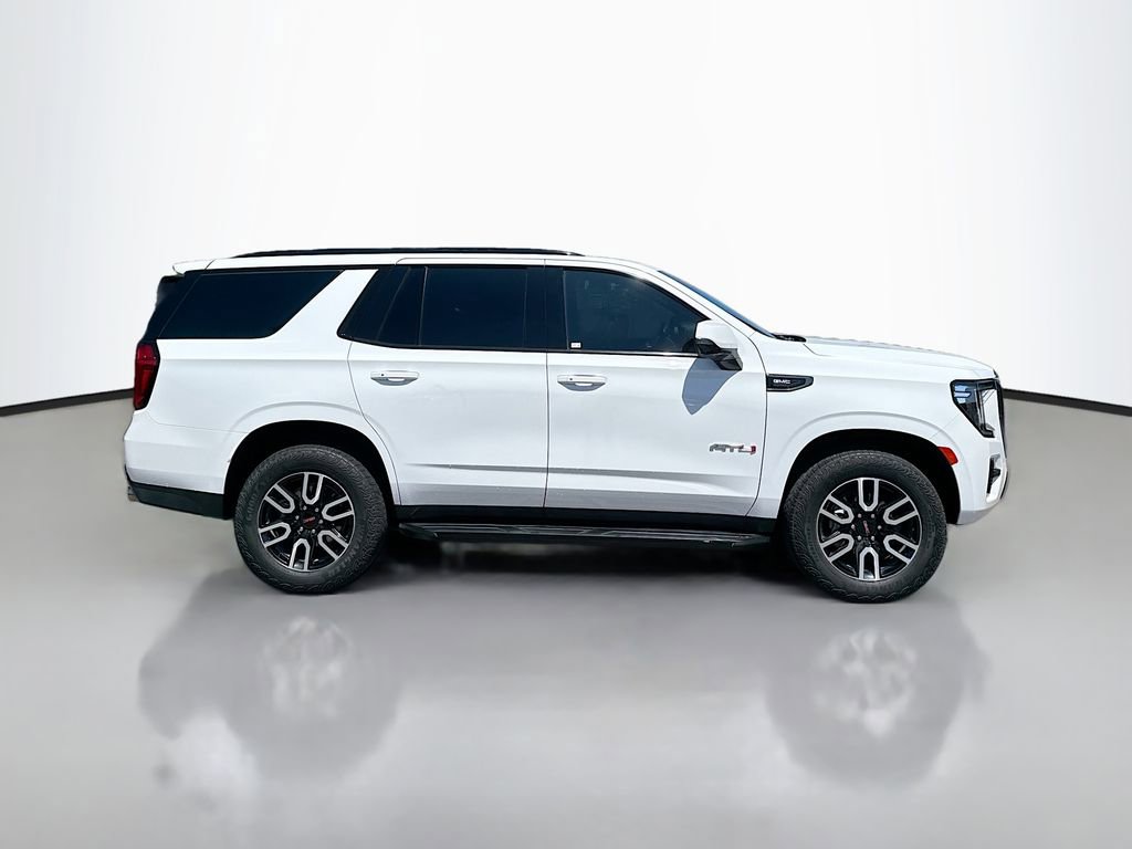 Used 2024 GMC Yukon AT4 w/ Technology Package AWD/4WD image 8
