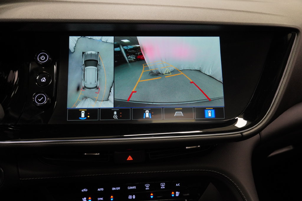 Used 2023 Buick Envision Avenir AWD/4WD image 25