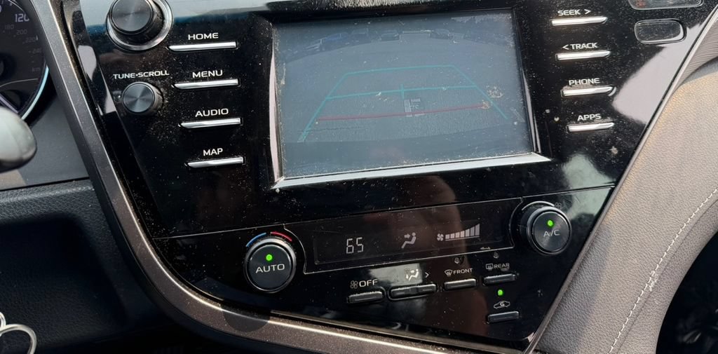 Used 2019 Toyota Camry SE FWD image 10