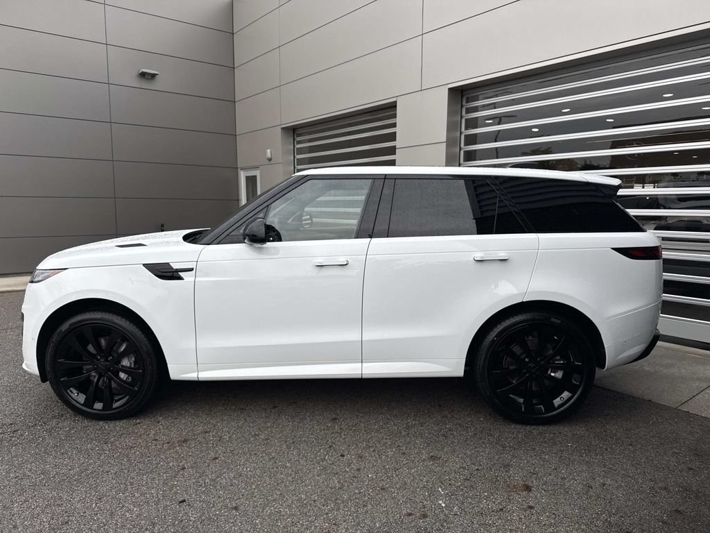 New 2026 Land Rover Range Rover Sport Dynamic SE AWD/4WD image 4