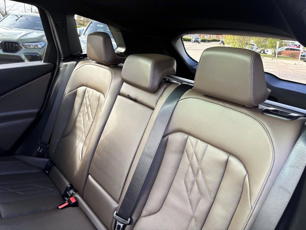 Certified 2025 BMW X3 xDrive30i w/ Convenience Package image 26