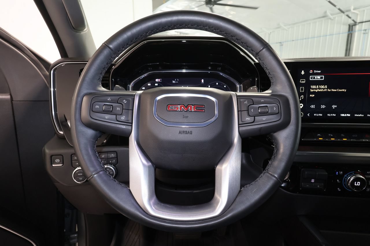 Used 2025 GMC Sierra 1500 SLT w/ SLT Premium Plus Package AWD/4WD image 10