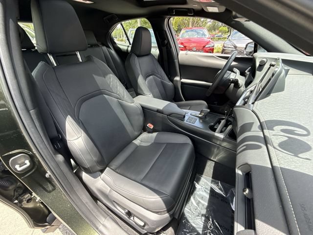 Used 2025 Lexus UX 300h AWD w/ Accessory Package (Z2) image 26