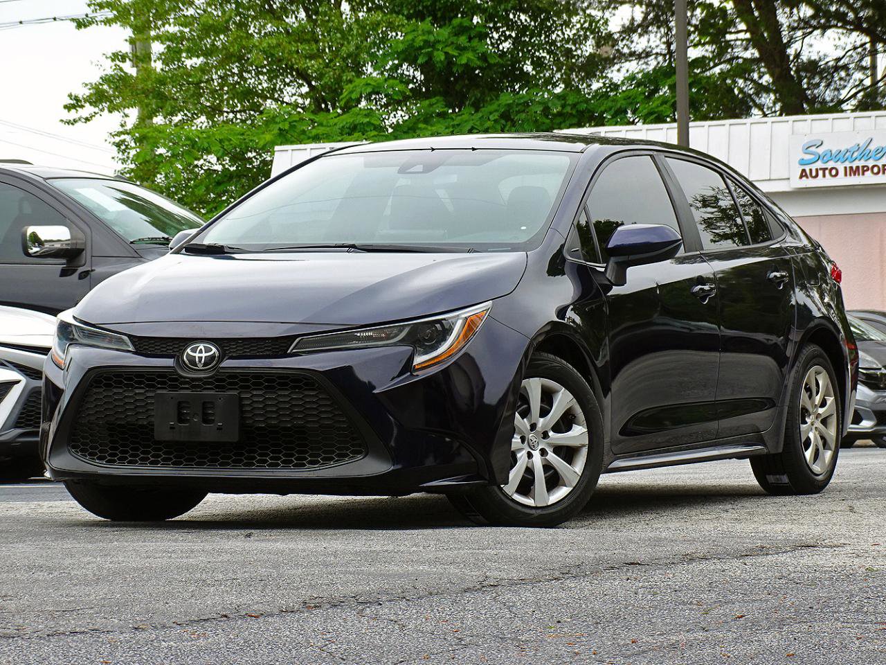 Used 2020 Toyota Corolla LE FWD image 4