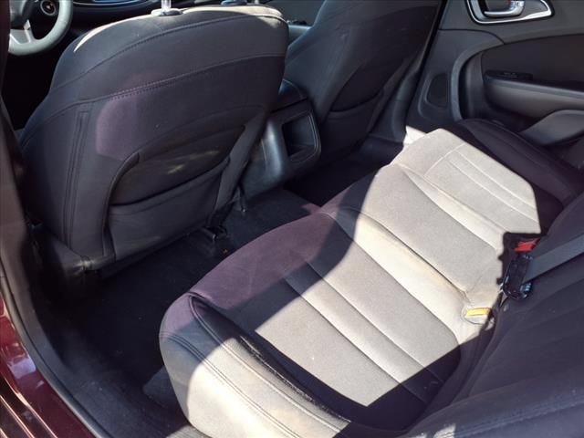Used 2015 Chrysler 200 Limited FWD image 19