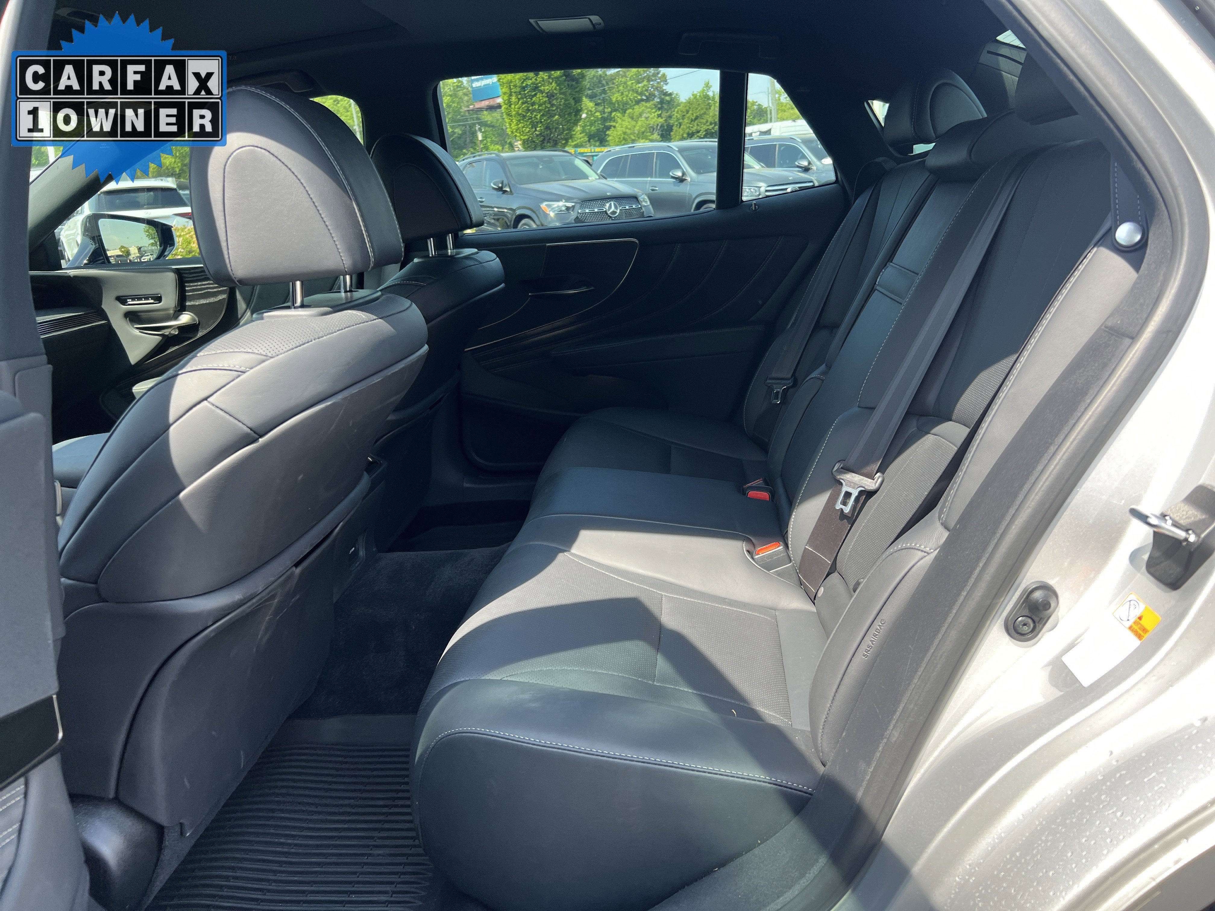 Used 2024 Lexus LS 500 RWD image 32
