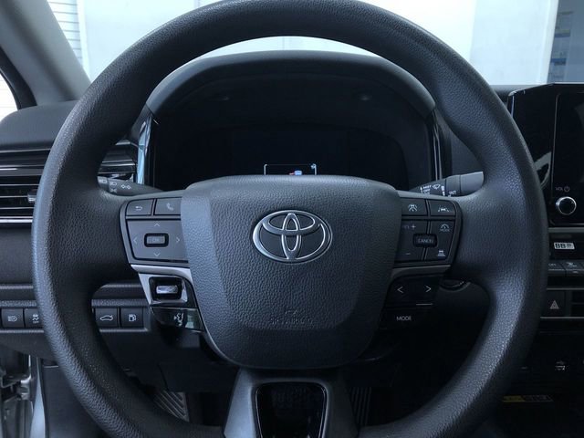 Used 2025 Toyota Camry LE image 17