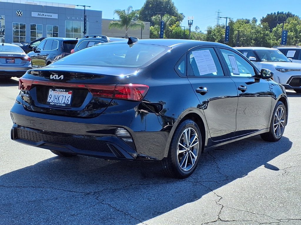 Certified 2023 Kia Forte LXS FWD image 5