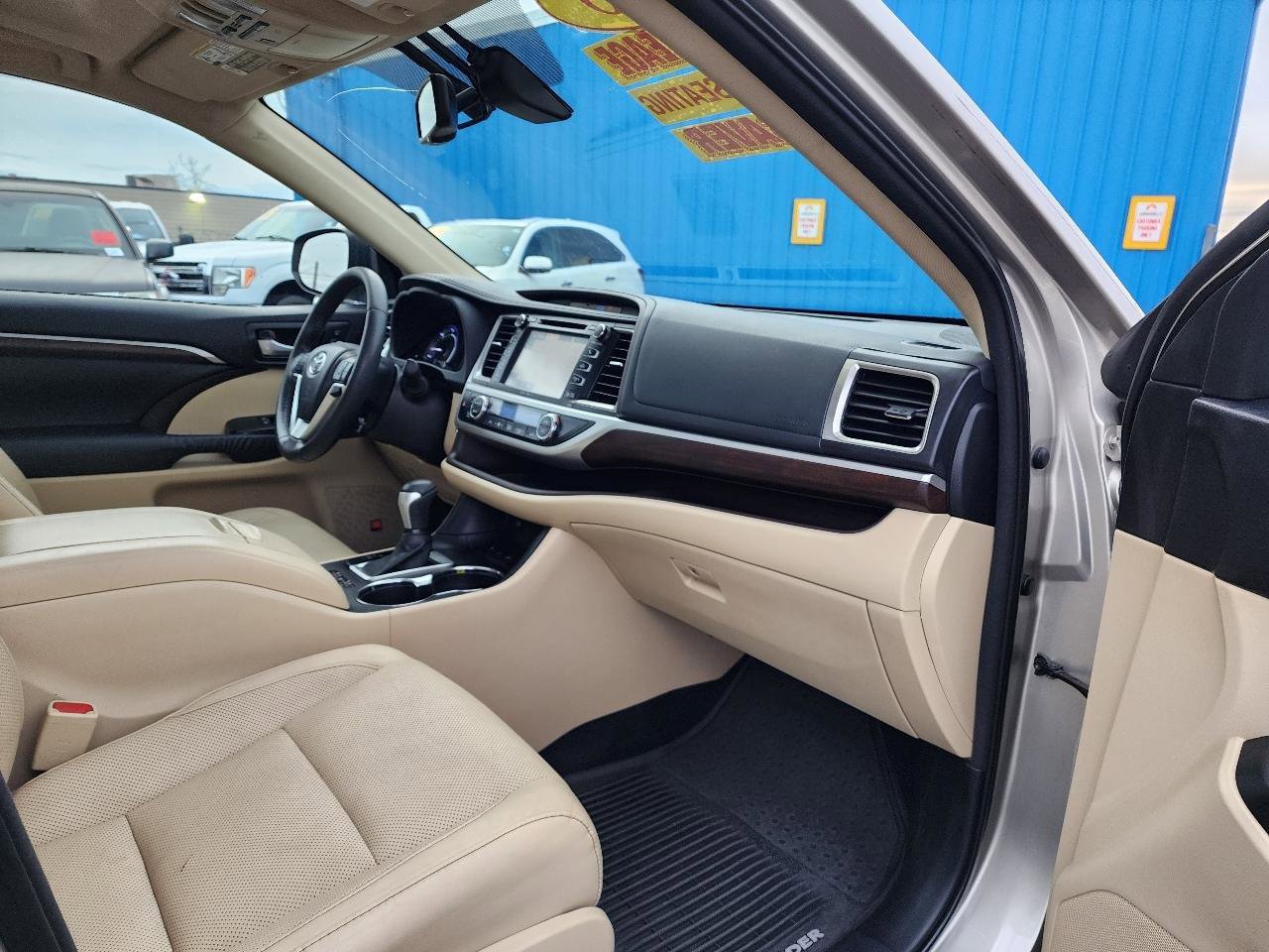 Used 2015 Toyota Highlander Limited Platinum image 36