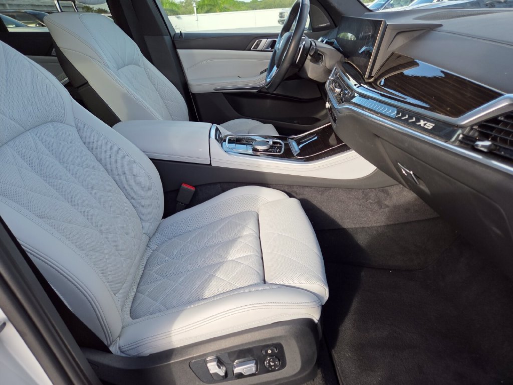 Certified 2024 BMW X5 xDrive40i w/ Premium Package AWD/4WD image 26