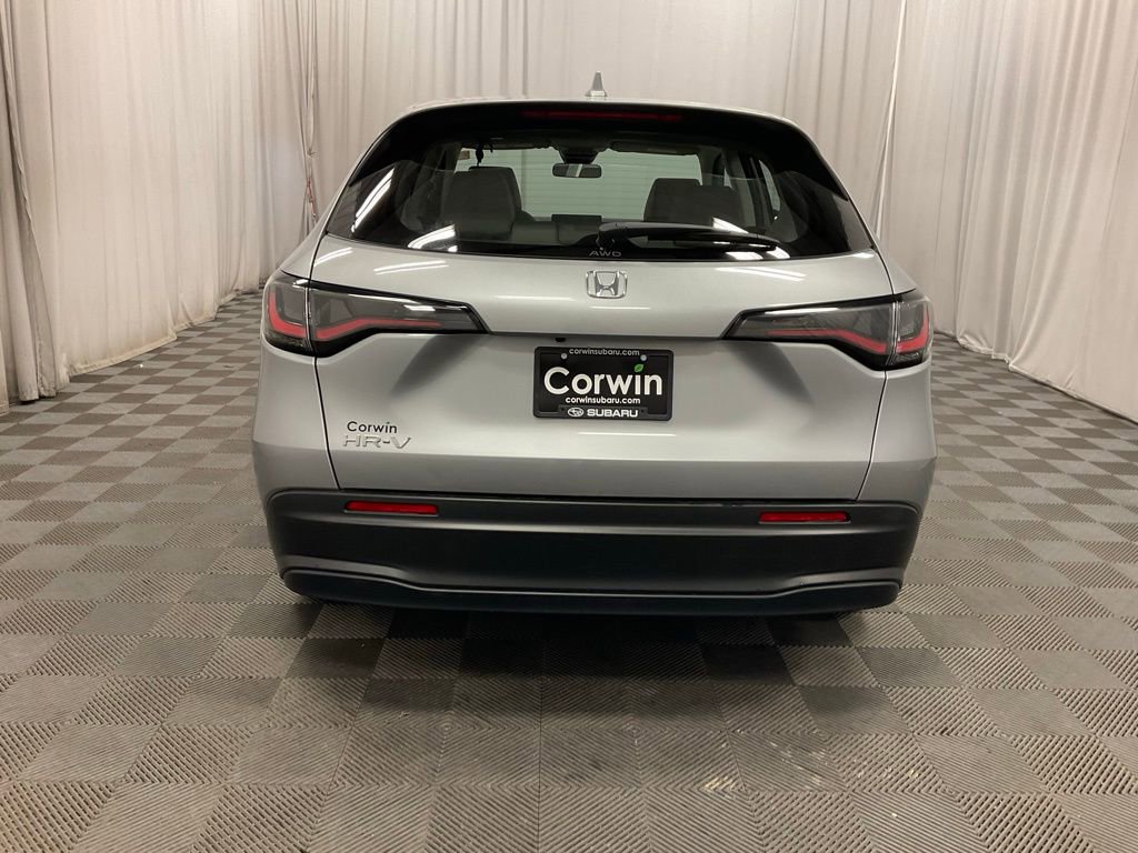 Used 2024 Honda HR-V LX image 5