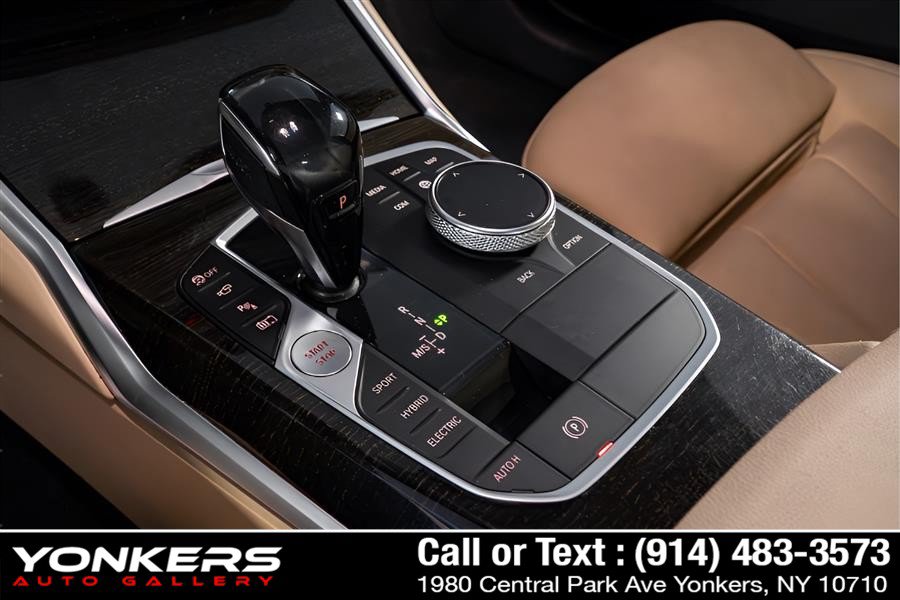 Used 2021 BMW 330e w/ Convenience Package RWD image 24