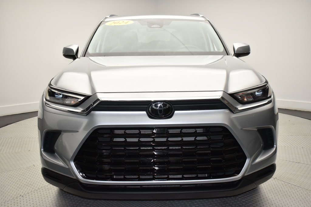 Used 2024 Toyota Grand Highlander AWD image 2