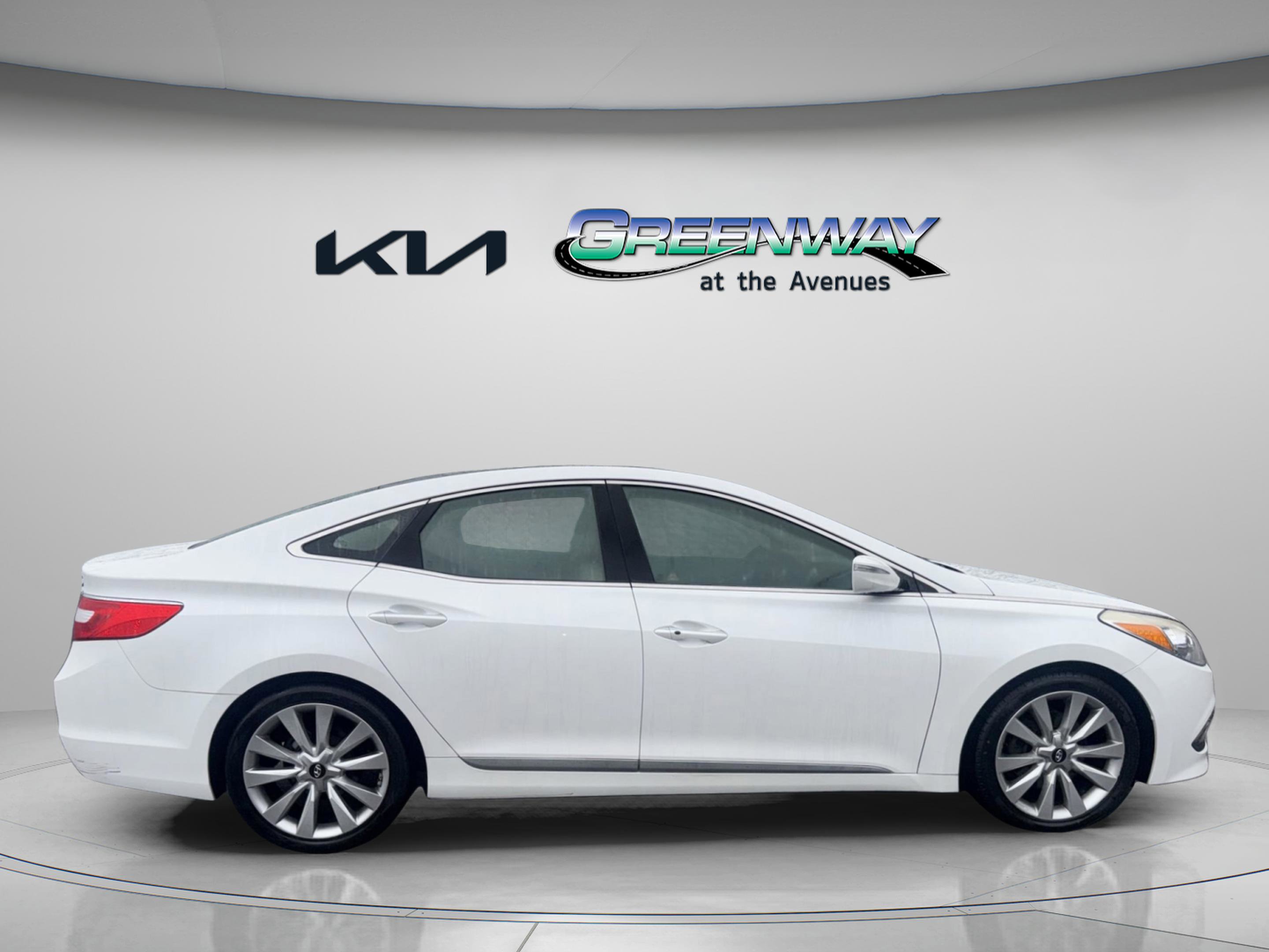 Used 2015 Hyundai Azera Limited image 5