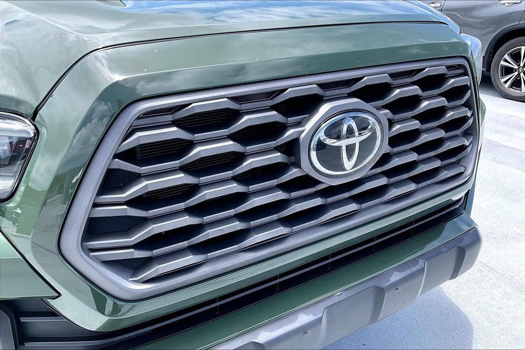 Used 2021 Toyota Tacoma SR AWD/4WD image 31