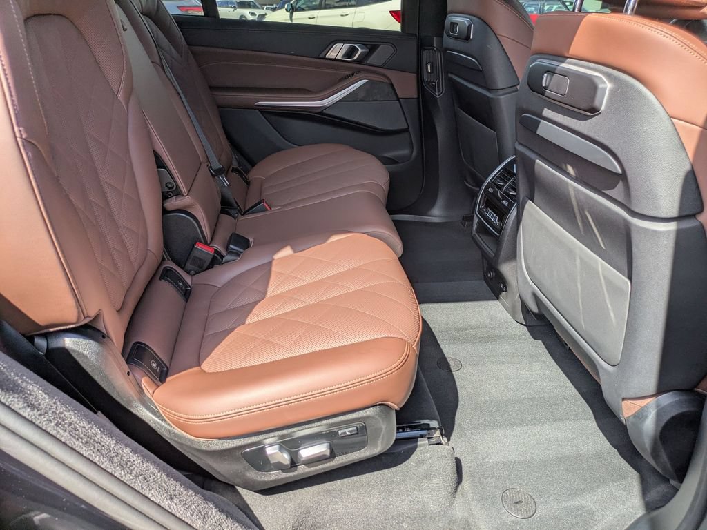 Used 2026 BMW X7 xDrive40i w/ Executive Package AWD/4WD image 25