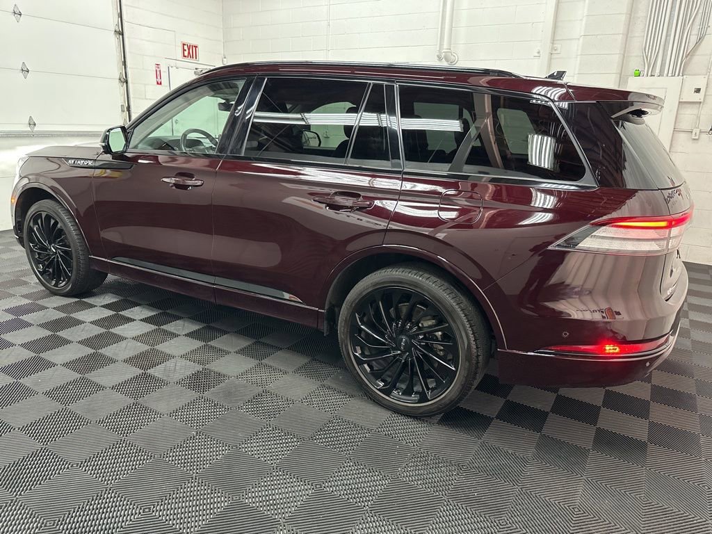 Used 2023 Lincoln Aviator Reserve w/ Equipment Group 201A AWD/4WD image 7