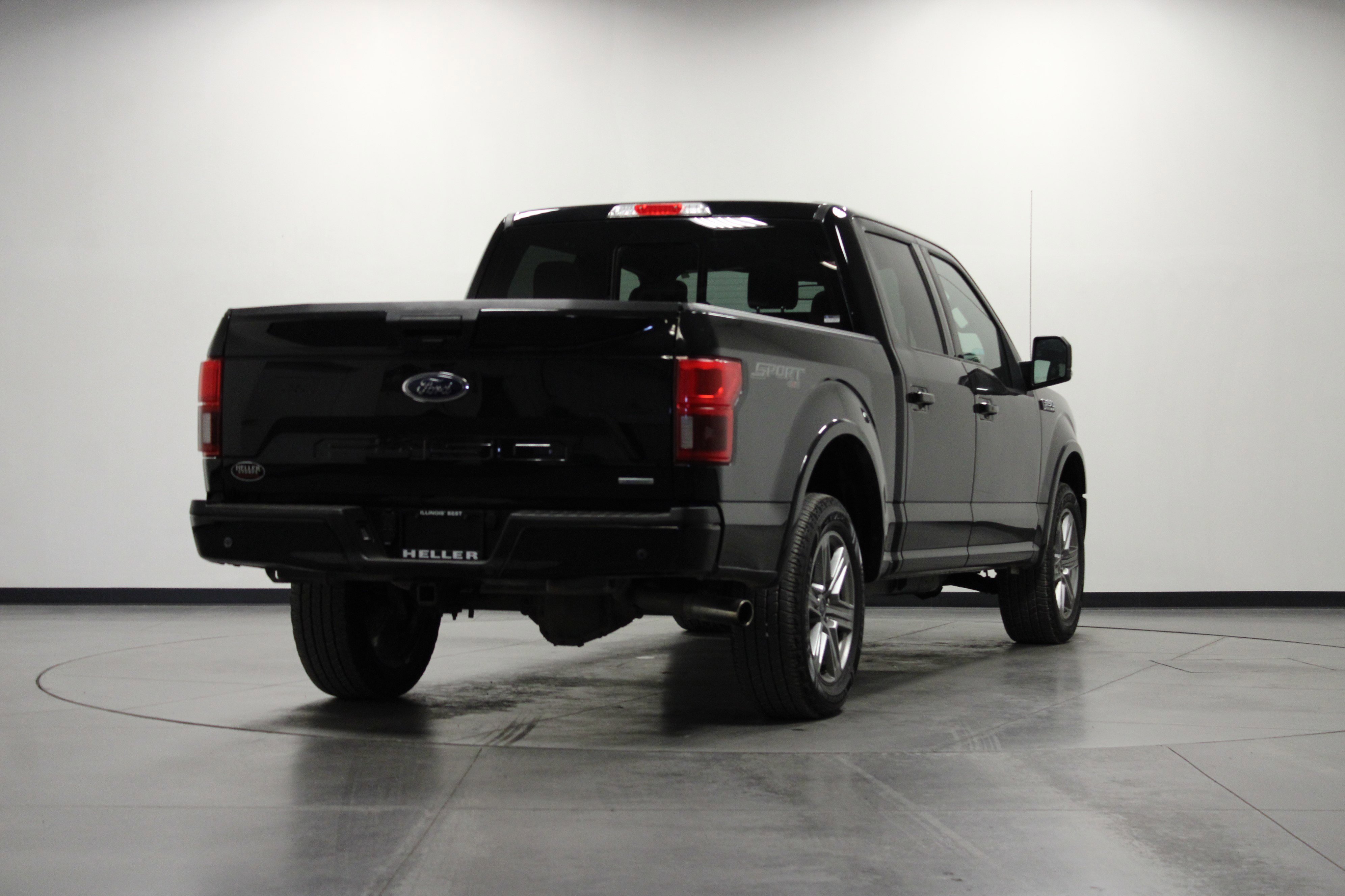 Used 2018 Ford F150 Lariat w/ Equipment Group 502A Luxury image 4