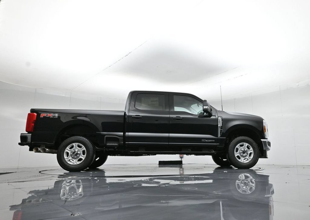 New 2026 Ford F250 XLT w/ FX4 Off-Road Package AWD/4WD image 47