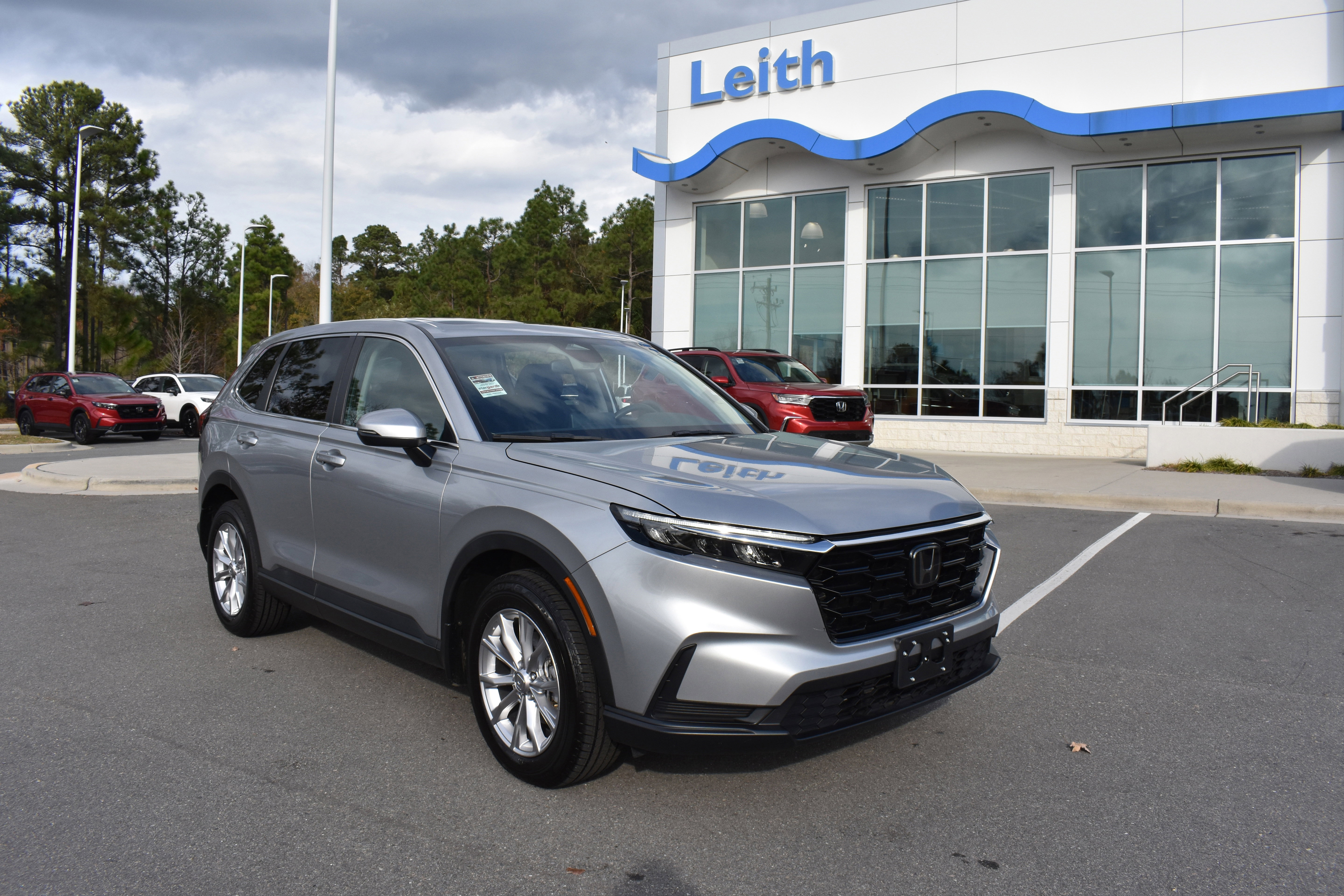 Used 2023 Honda CR-V EX image 1