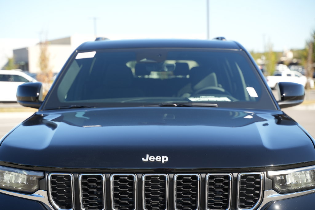 New 2027 Jeep Grand Cherokee L Laredo w/ MOPAR Finishing Package AWD/4WD image 41