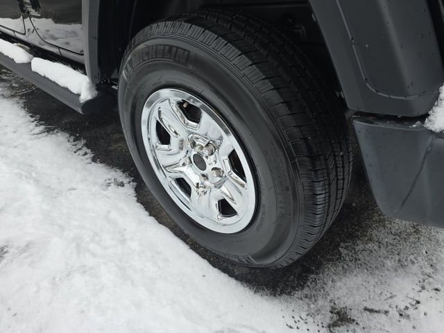 Used 2020 Jeep Wrangler Unlimited Sport image 3