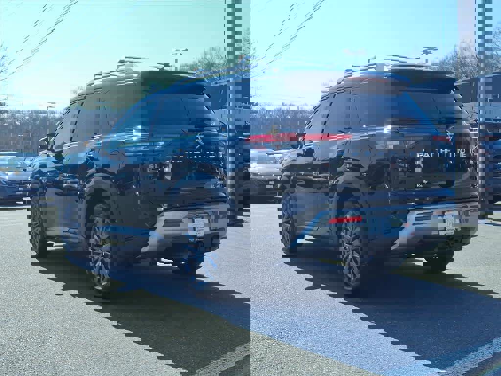 Certified 2024 Nissan Pathfinder SL w/ SL Premium Package image 6