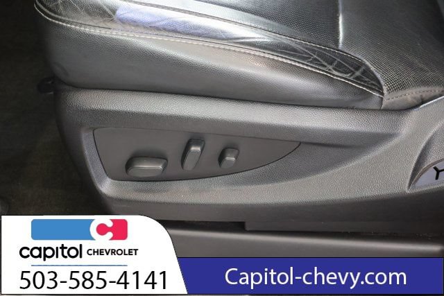 Used 2018 Chevrolet Tahoe Premier AWD/4WD image 13