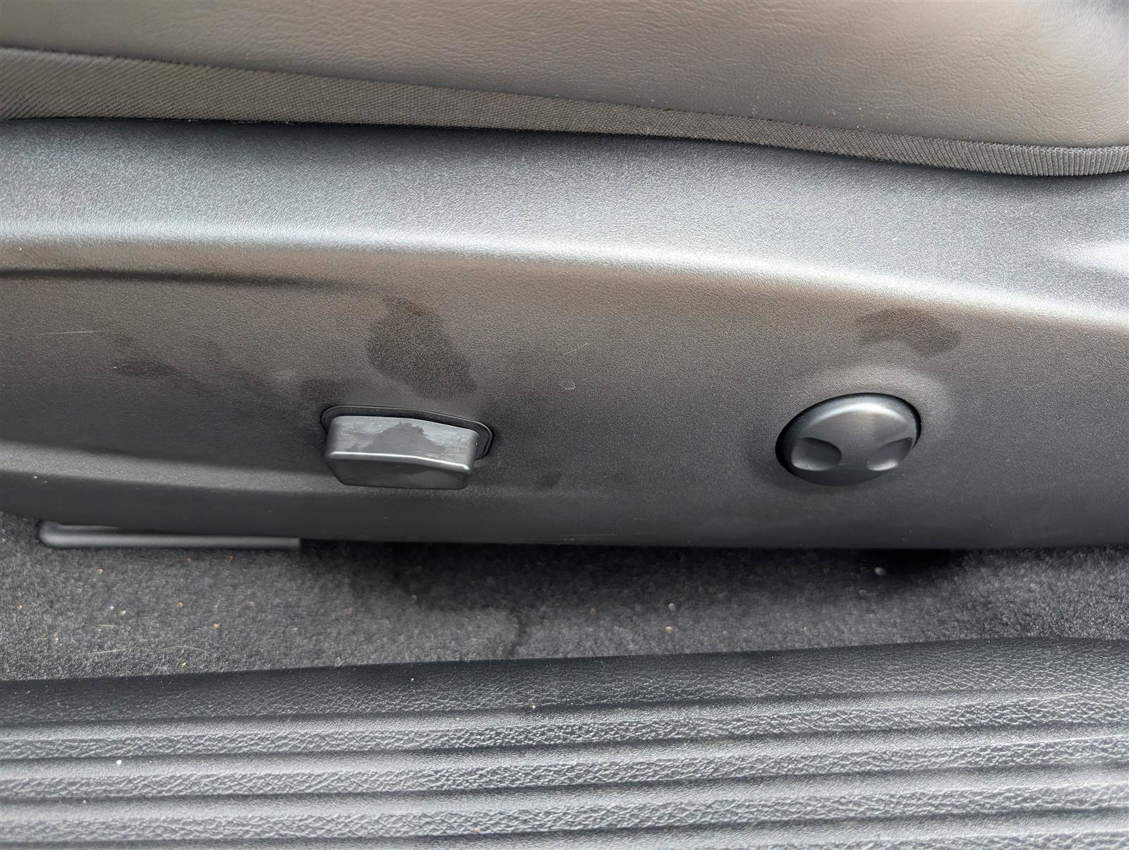 Used 2023 Dodge Challenger R/T w/ Plus Package image 20